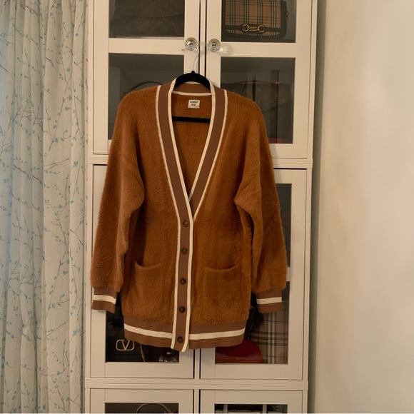 Aritzia Sunday Best Katie Fuzzy Cardigan Brown & Cream Color Size Small - Picture 3 of 9